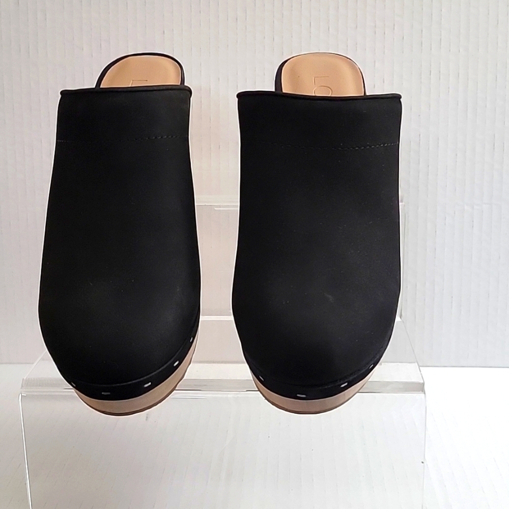 NWOT Womans Loft Leather/Suede Mules